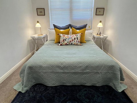 Stunning Flat Burnside Location - Accommodation Coffs Harbour 3