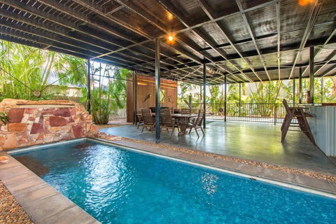 Sunset Oasis - Accommodation Coffs Harbour 0