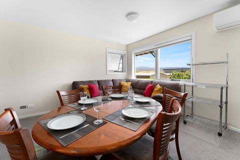 T Bar On Twynam - Modern 2BR Apartment L WiFi L Netflix L BBQ L Smart TV L Air-Con - Accommodation Coffs Harbour 2
