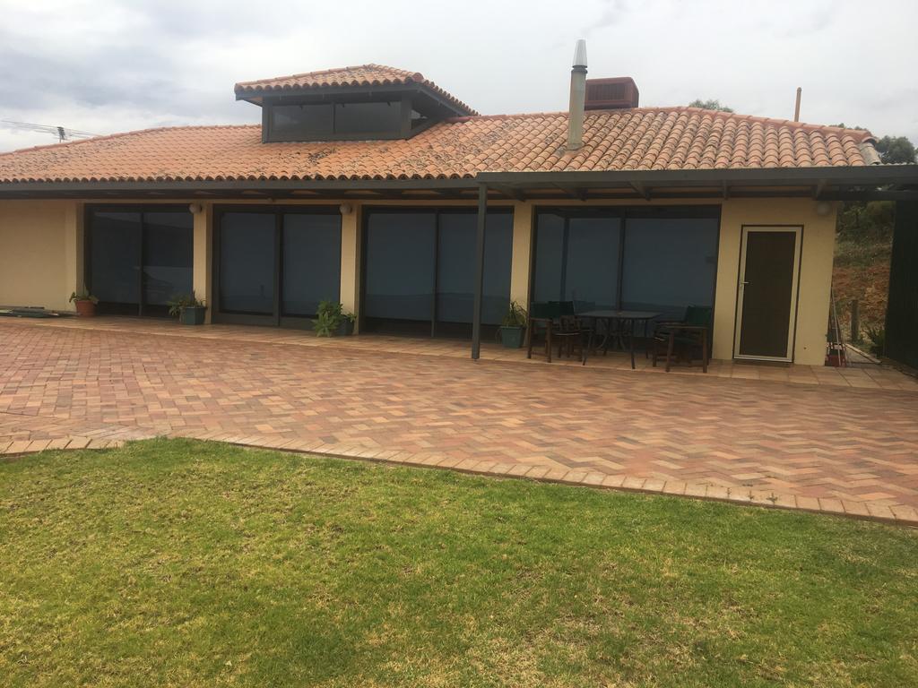 Aberfoyle Park SA Accommodation Coffs Harbour