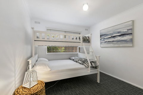 BEAUTY AND THE PEACE - INLET SIDE - Accommodation Coffs Harbour 1