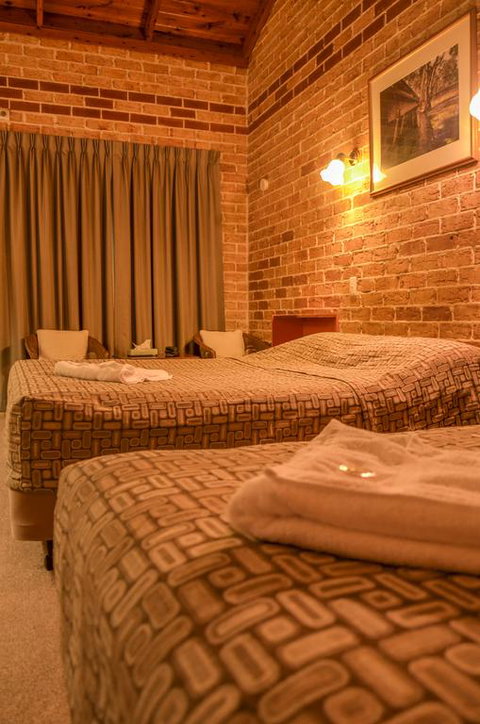 Beenleigh Village Motel - Accommodation Coffs Harbour 3
