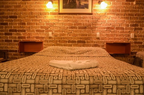 Beenleigh Village Motel - Accommodation Coffs Harbour 2