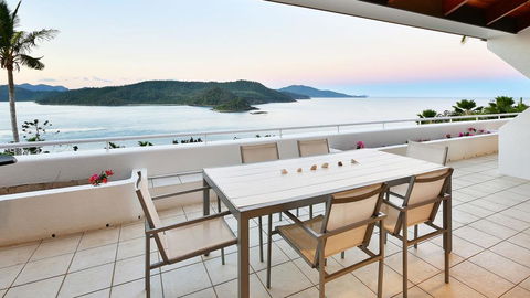 Bella Vista E9 - Ocean View Spacious 2 Bedroom With Golf Buggy - Accommodation Coffs Harbour 2