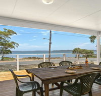Bellevue - overlooking serene Lake Woolumboola - Accommodation Coffs Harbour
