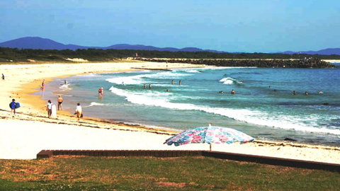 Bentley 3 - North Street - Accommodation Coffs Harbour 3
