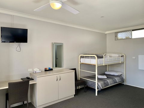 Bermagui Beach Hotel - Accommodation Coffs Harbour 1