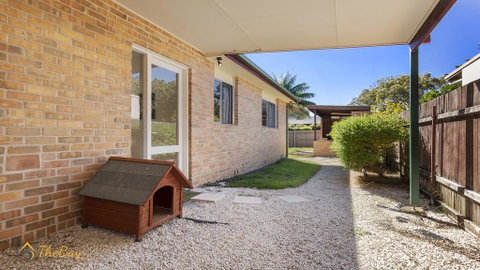 Blue Fish - 41 Boulder Bay Road - Accommodation Coffs Harbour 0