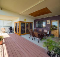 Blue Water Retreat - Upstairs - Accommodation Coffs Harbour