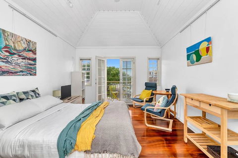 Time And Tide Beach Cottage On The Esplanade - Accommodation Coffs Harbour 2