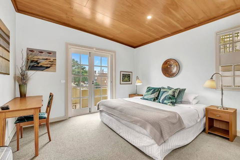 Time And Tide Beach Cottage On The Esplanade - Accommodation Coffs Harbour 3