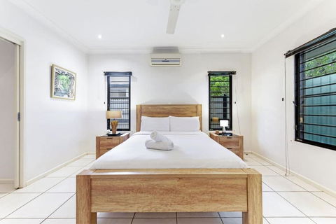 Ah Mat Bungalow - Tropical Darwin Stay With Pool - Accommodation Coffs Harbour 4
