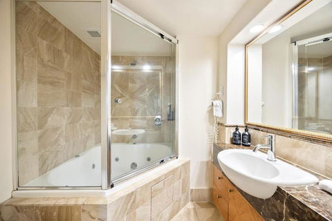 ZANZ205- Exclusive Outdoor Spa With Ocean Glimpses - Accommodation Coffs Harbour 3