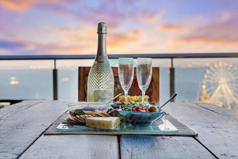 ZEN POINT PENTHOUSE 3-BR Executive W/front Retreat - Accommodation Coffs Harbour 0