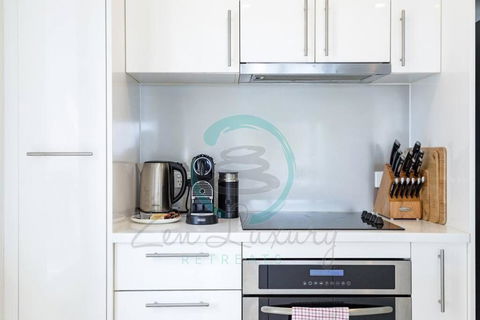 ZEN SUNSHINE - COZY 2-BR/2-BA OCEAN VIEW RETREAT - Accommodation Coffs Harbour 1