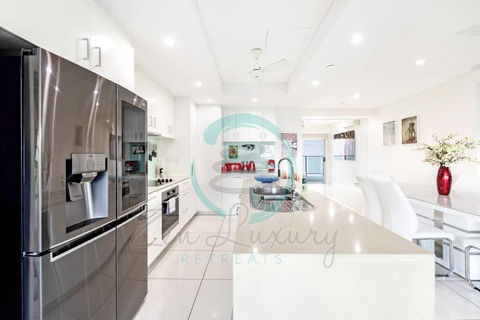 ZEN Tree Blossom: 3-BR Luxury Apt Near Waterfront - Accommodation Coffs Harbour 2