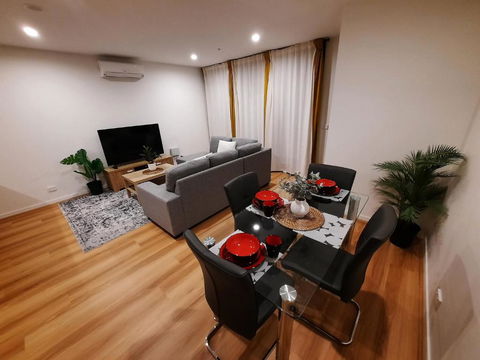 ZMITH Apartment - BROOKE, - Near AIS, GIO Stadium, UC, & Nth - Canberra Hospital - Accommodation Coffs Harbour 0