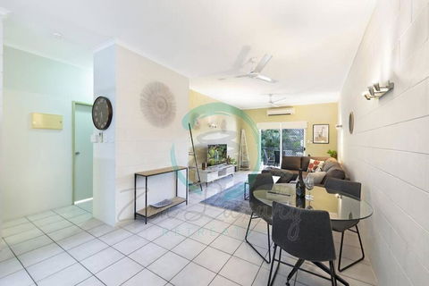 ZEN Westralia: 2-BR Cozy Inner-City Apt Near Shops - Accommodation Coffs Harbour 3