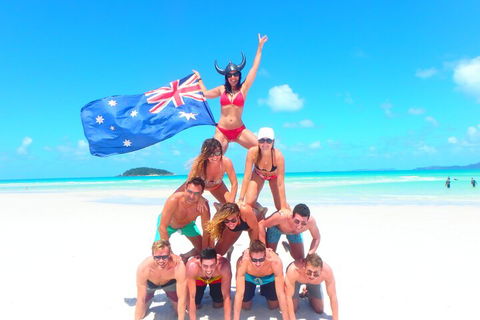 Sail, Snorkel, SUP & Kayak Charter Whitsundays - Accommodation Coffs Harbour 3