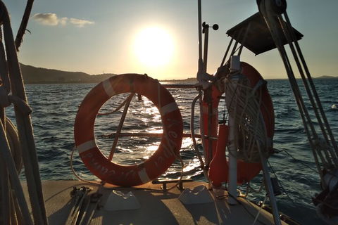 Townsville Small Group Early Morning Sailing Cruise Boat Tour Charter Hire - Accommodation Coffs Harbour 0