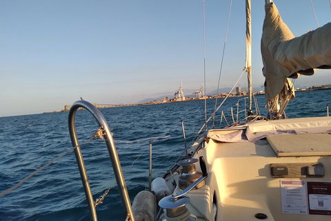 Townsville Small Group Early Morning Sailing Cruise Boat Tour Charter Hire - Accommodation Coffs Harbour 2