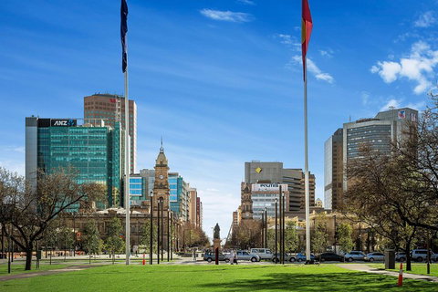 Adelaide Highlights, Hahndorf & McLaren Vale Wine Tasting And Sightseeing Tour - Accommodation Coffs Harbour 1