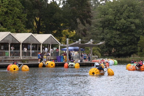 Yarra Valley, Dandenong Ranges Inc. Lunch With Wine,plus Morning Tea,chocolate - Accommodation Coffs Harbour 1